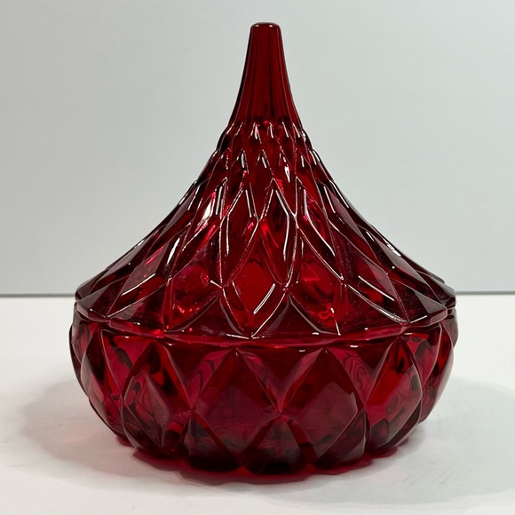 Hershey's Kisses Crystal Ruby Red Candy Trinket Dish - Picture 2 of 10